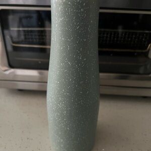 Stay hot keep cold Lululemon bottle 19oz